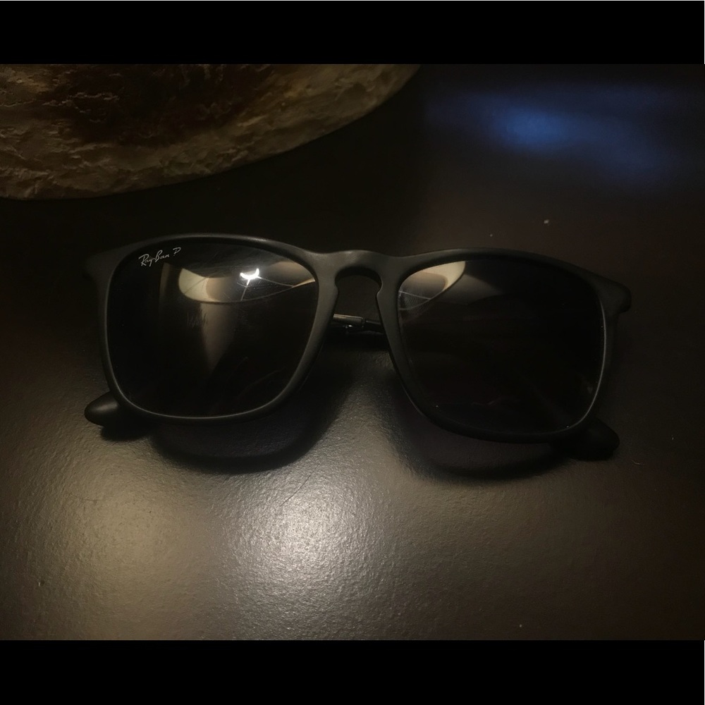 Erika Raybans